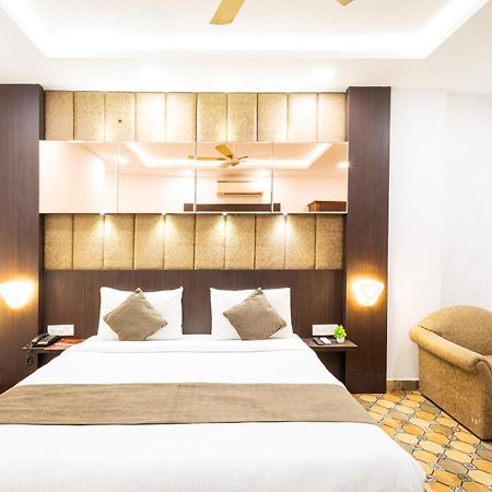 דלהי Hotel Panickers Residency - Ajmal Khan Market Near Karol Bagh Metro מראה חיצוני תמונה