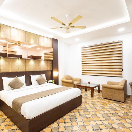 דלהי Hotel Panickers Residency - Ajmal Khan Market Near Karol Bagh Metro מראה חיצוני תמונה