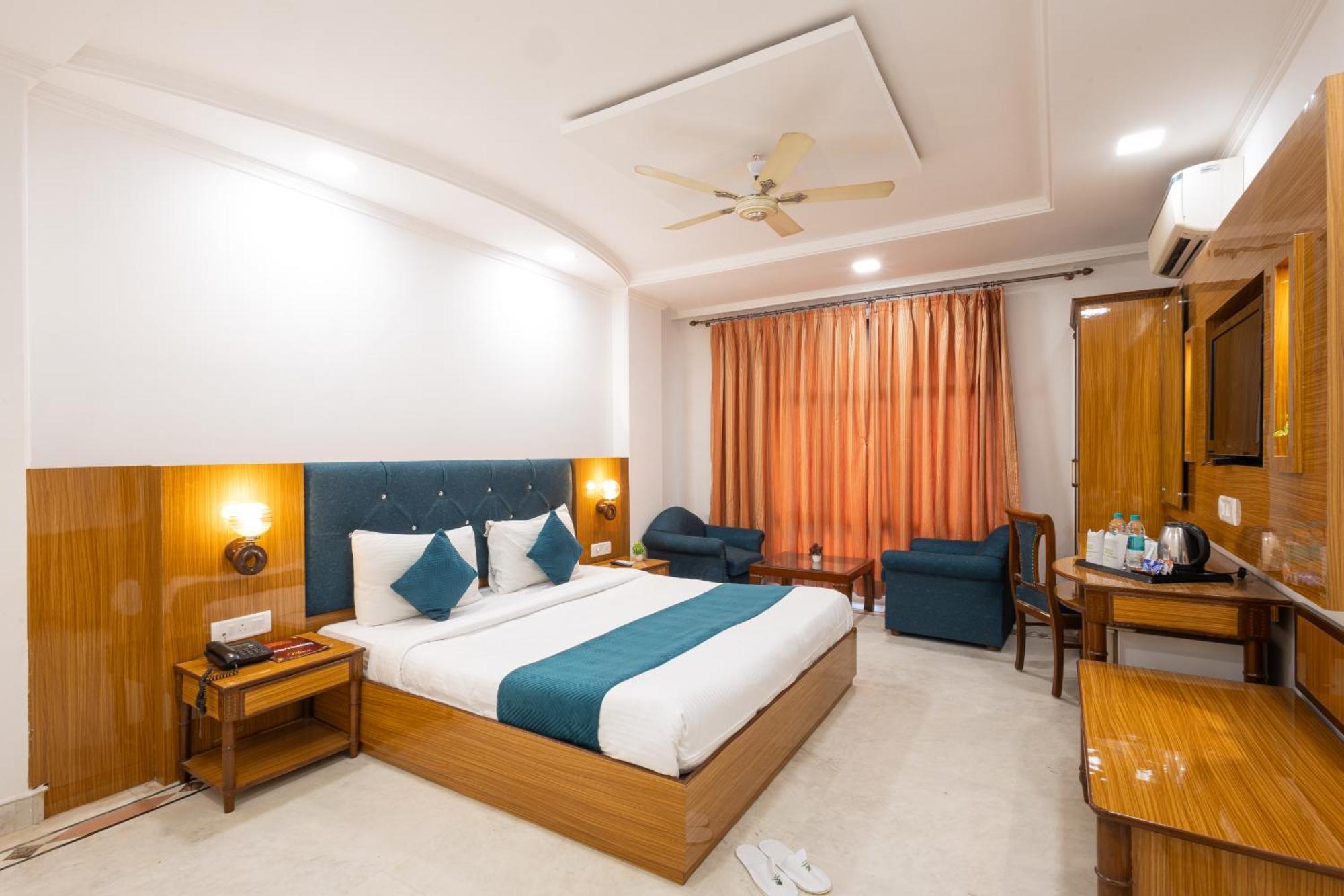 דלהי Hotel Panickers Residency - Ajmal Khan Market Near Karol Bagh Metro מראה חיצוני תמונה