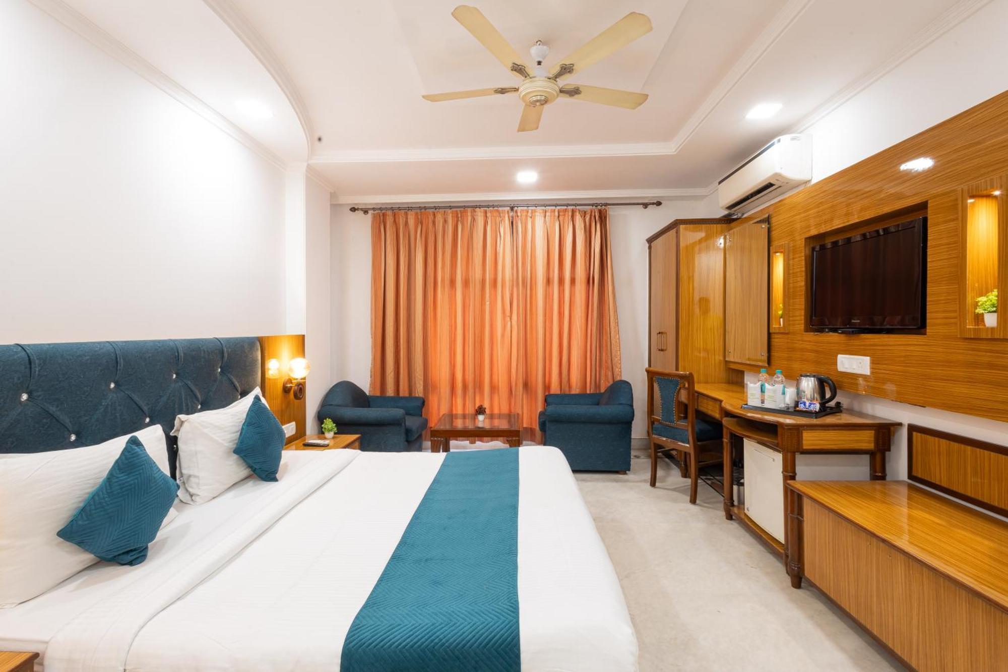 דלהי Hotel Panickers Residency - Ajmal Khan Market Near Karol Bagh Metro מראה חיצוני תמונה
