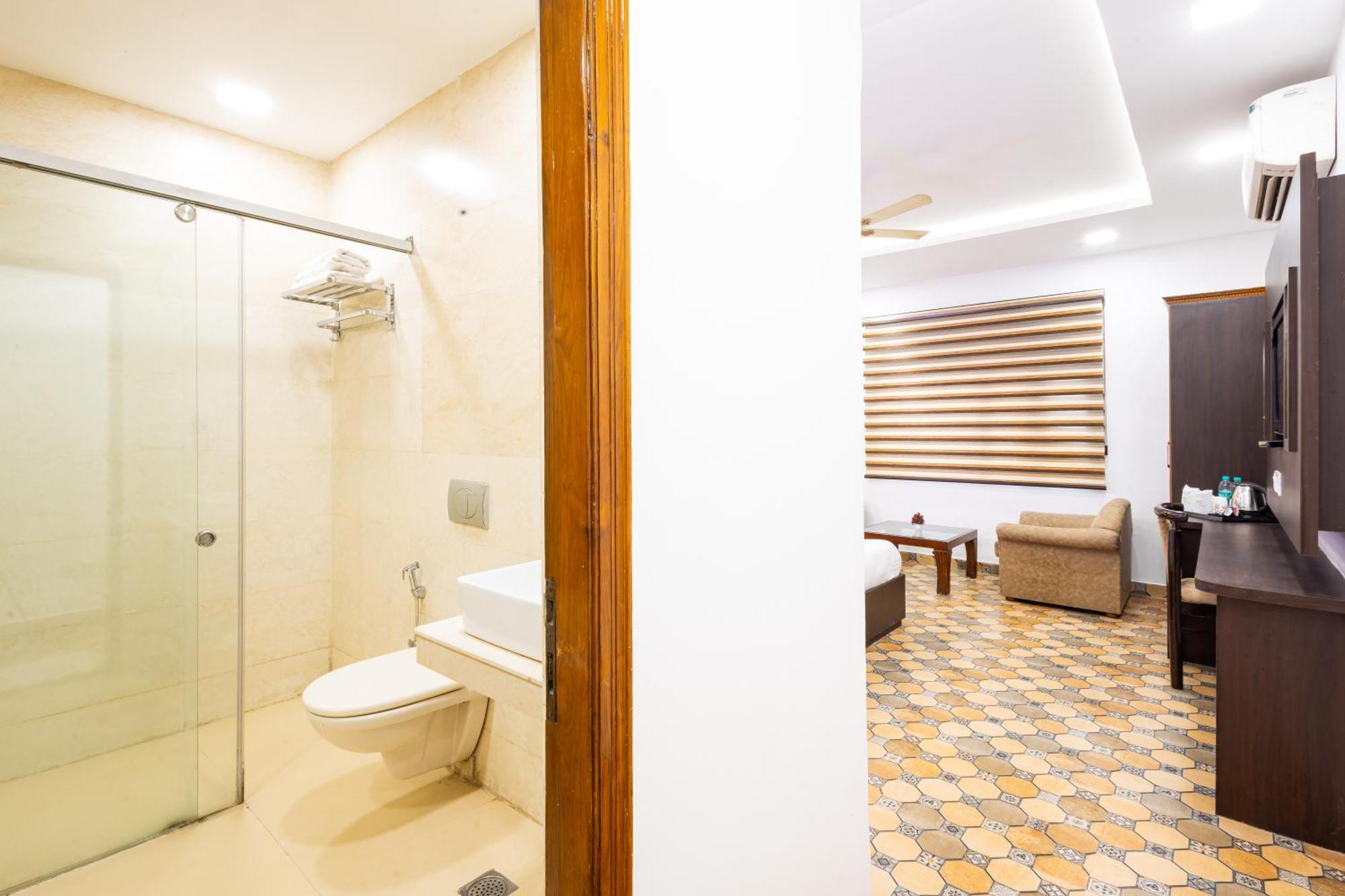 דלהי Hotel Panickers Residency - Ajmal Khan Market Near Karol Bagh Metro מראה חיצוני תמונה
