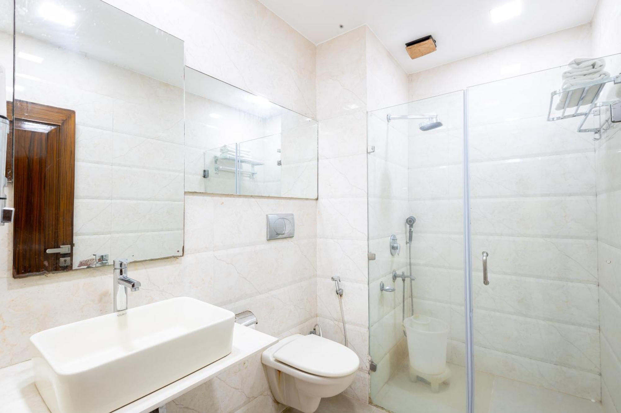 דלהי Hotel Panickers Residency - Ajmal Khan Market Near Karol Bagh Metro מראה חיצוני תמונה