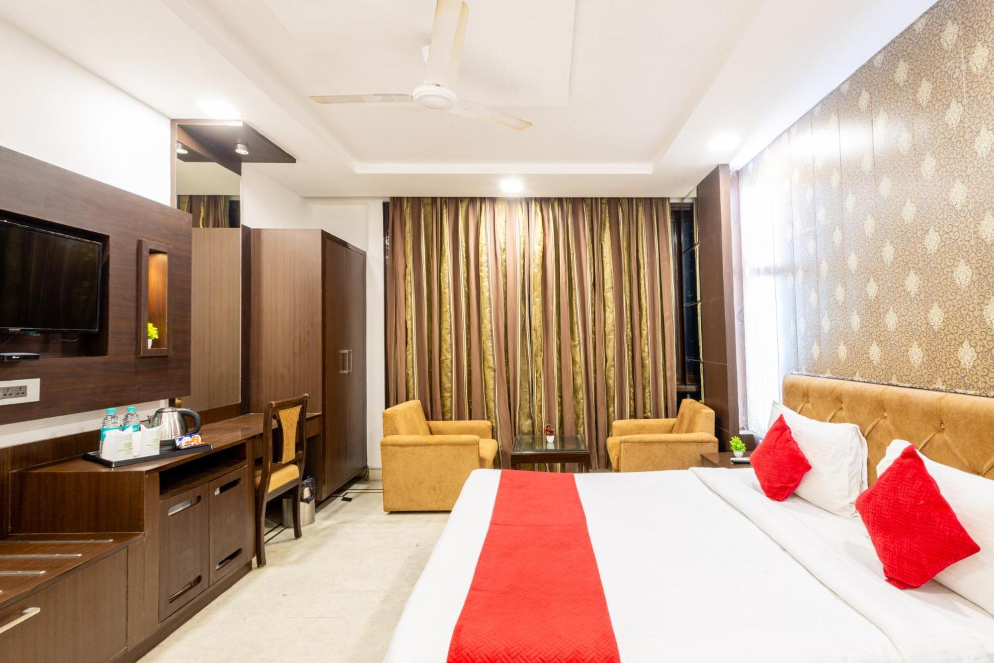 דלהי Hotel Panickers Residency - Ajmal Khan Market Near Karol Bagh Metro מראה חיצוני תמונה
