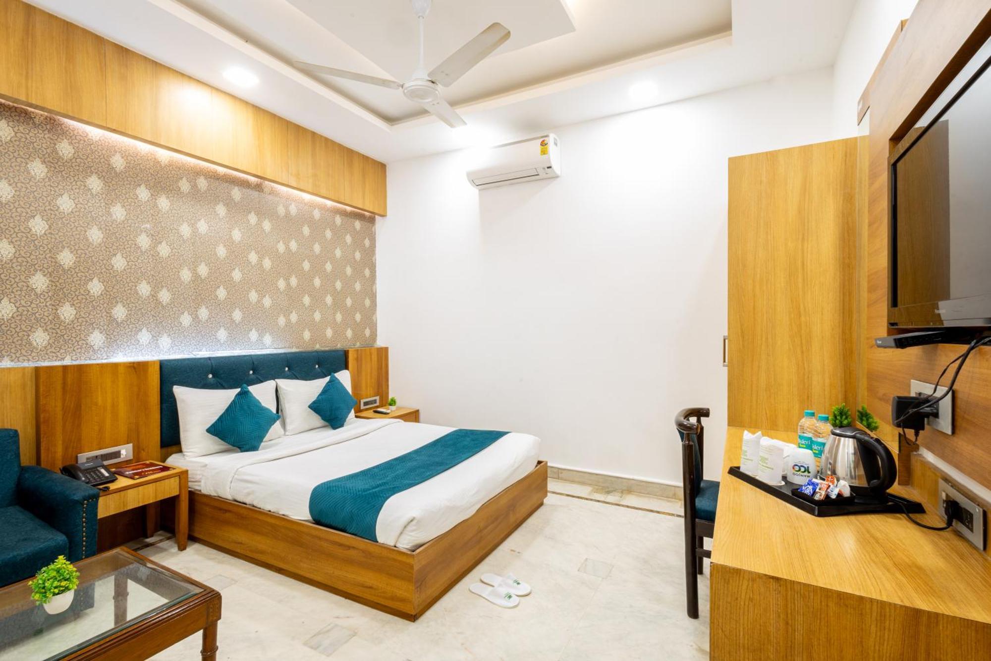 דלהי Hotel Panickers Residency - Ajmal Khan Market Near Karol Bagh Metro מראה חיצוני תמונה