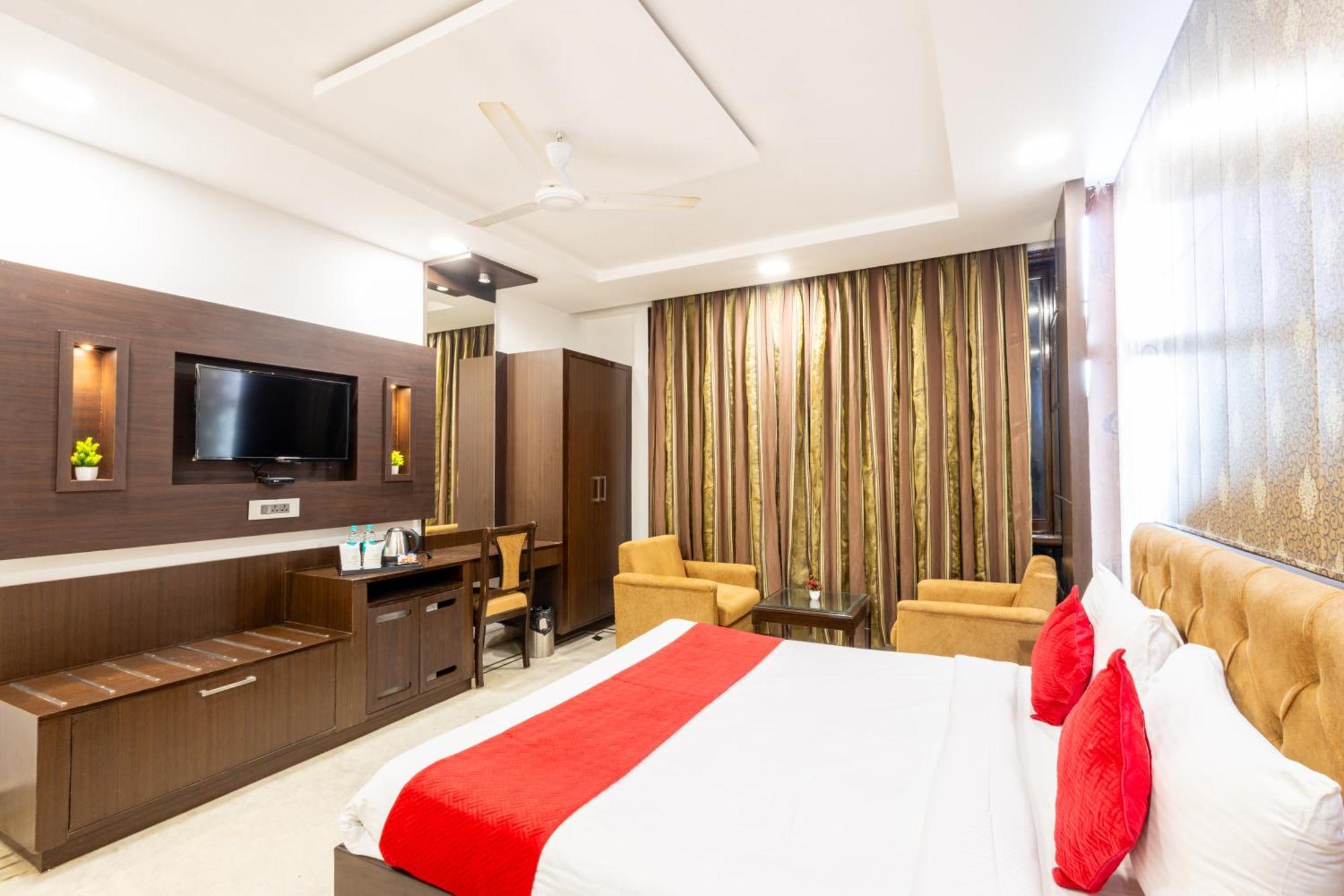 דלהי Hotel Panickers Residency - Ajmal Khan Market Near Karol Bagh Metro מראה חיצוני תמונה